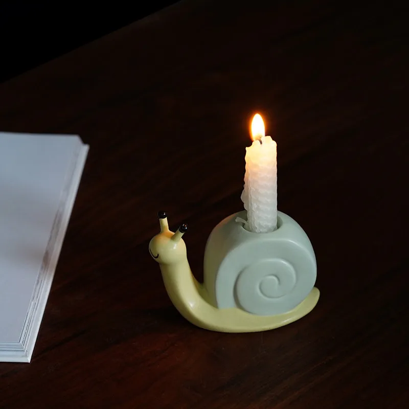 Creative Candle Holder Cute Snail Animal Shape Ceramic Candle Holders Dining Table Candle Light Dinner Ornament Room Decor