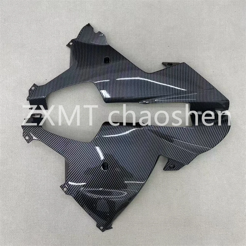 ABS motorcycle fairings are suitable for R1 lower cover plates with carbon fiber paint from 2002 to 2003.