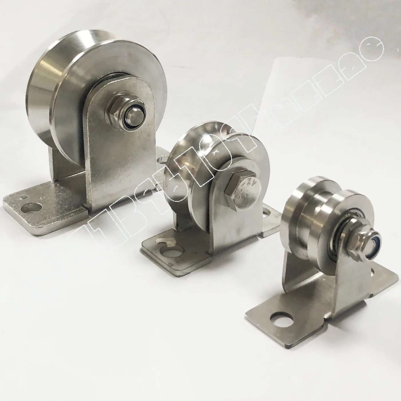 Stainless Steel Pulley Double Hole Frame Single Double Nut Wheel Wire Rope Lifting Pulley with Bearing 304 Bolt Track Wheel