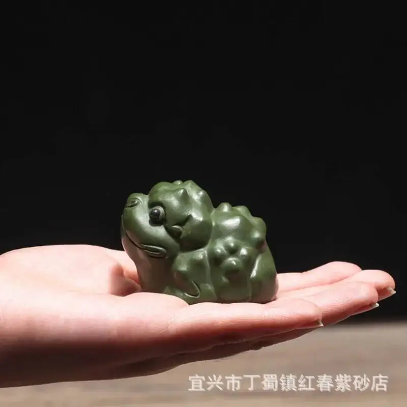 

Yixing Zisha Tea Pet Golden Toad Handmade Pixiu Green Clay Sculpture Tea Set Small Ornament Handheld Can Be Cultivated