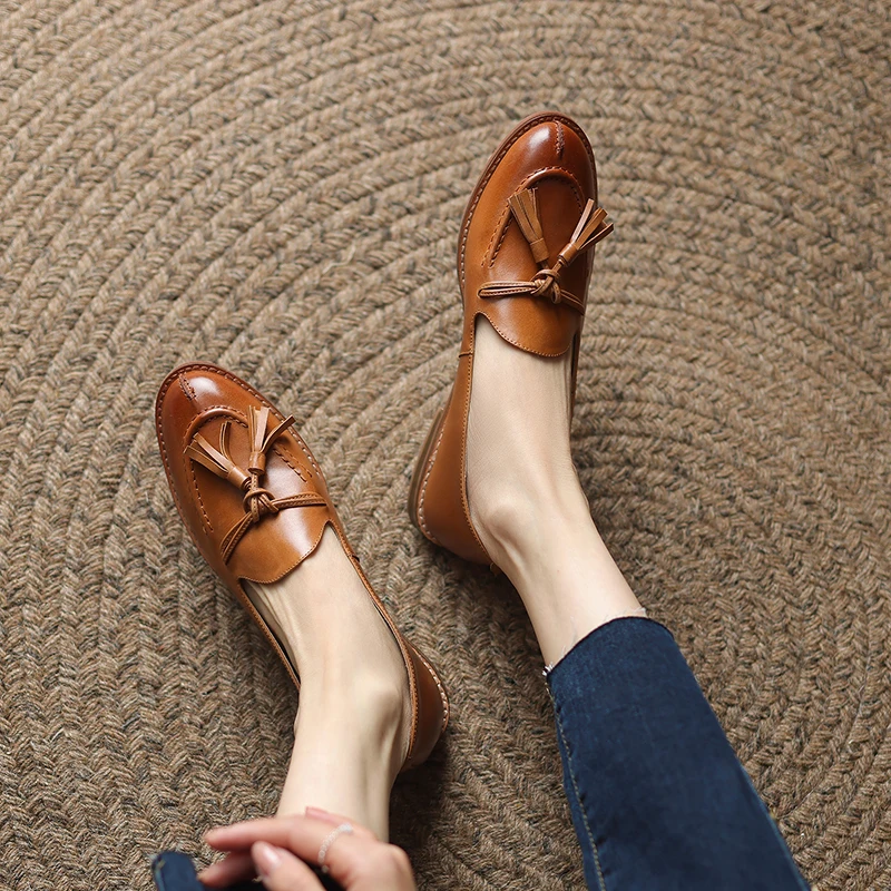 Soft Genuine Leather Round Toe Loafers Women Tassels Flats Slip On Simple Flat Shoes Lady Mules Spring Autumn Women Fringe Flats