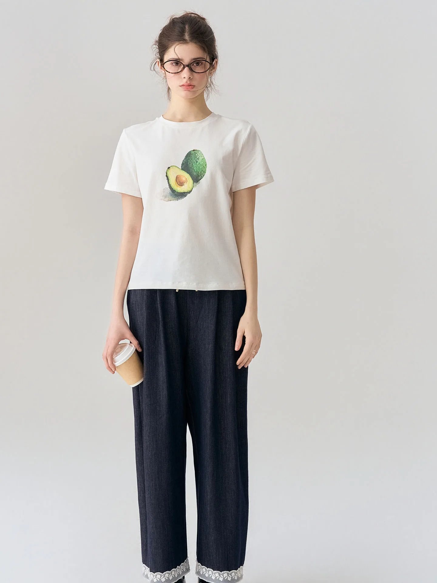 

Bruland Avocado Series Retro Spring Summer Women's Design Sensation Белая универсальная футболка с короткими рукавами, утягивающая фигуру, из хлопка с лайкрой...