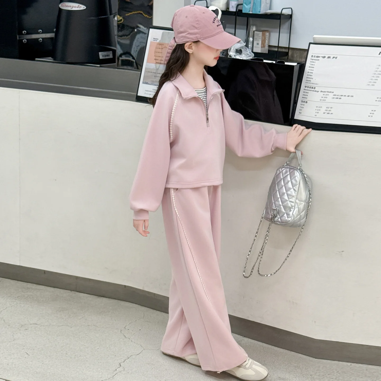 سترة بناتي لخريف وشتاء 2025 من القماش والدانتيل الوردي مع قلنسوة + فيونكة فضفاضة واسعة الساق طقم أطفال للمراهقين 4 7 8 9 10 11 12 14 15 سنة