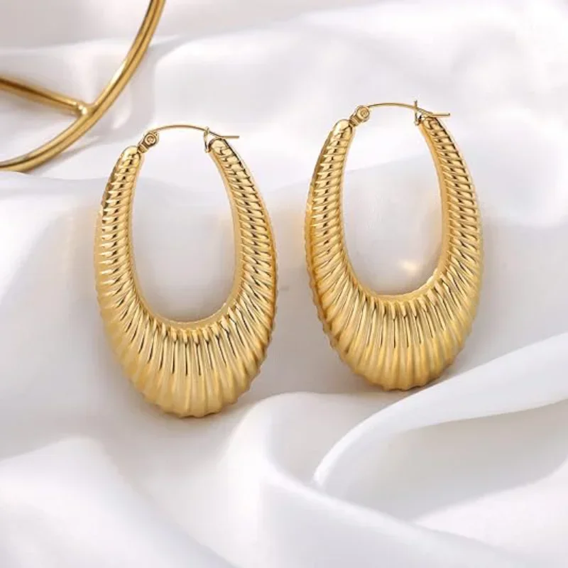 DE15 14k Gold Plated Round Oval Hoop Earrings  Chunky   Thick Lightweight   Jewelry