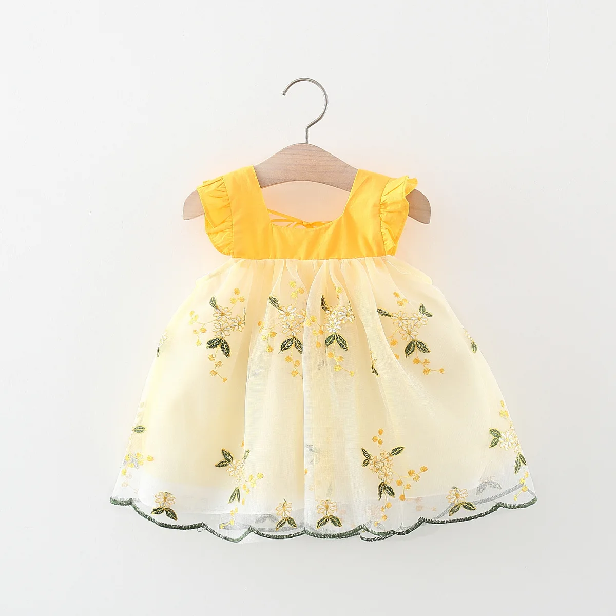 Summer baby girl dress baby girl small flying sleeves square collar patchwork mesh small flower embroidery princess dress