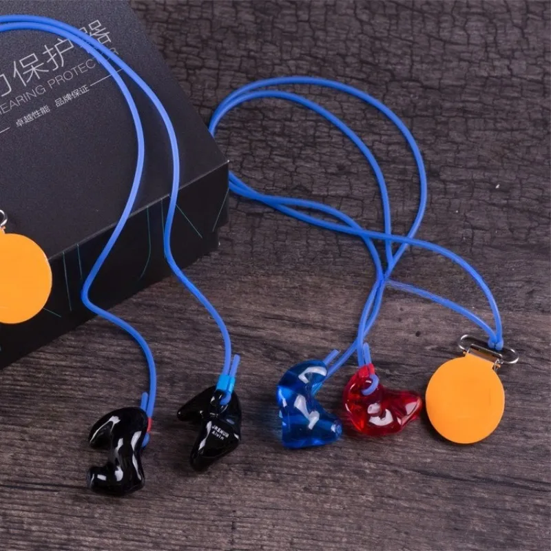 Customized noise-reducing earplugs
