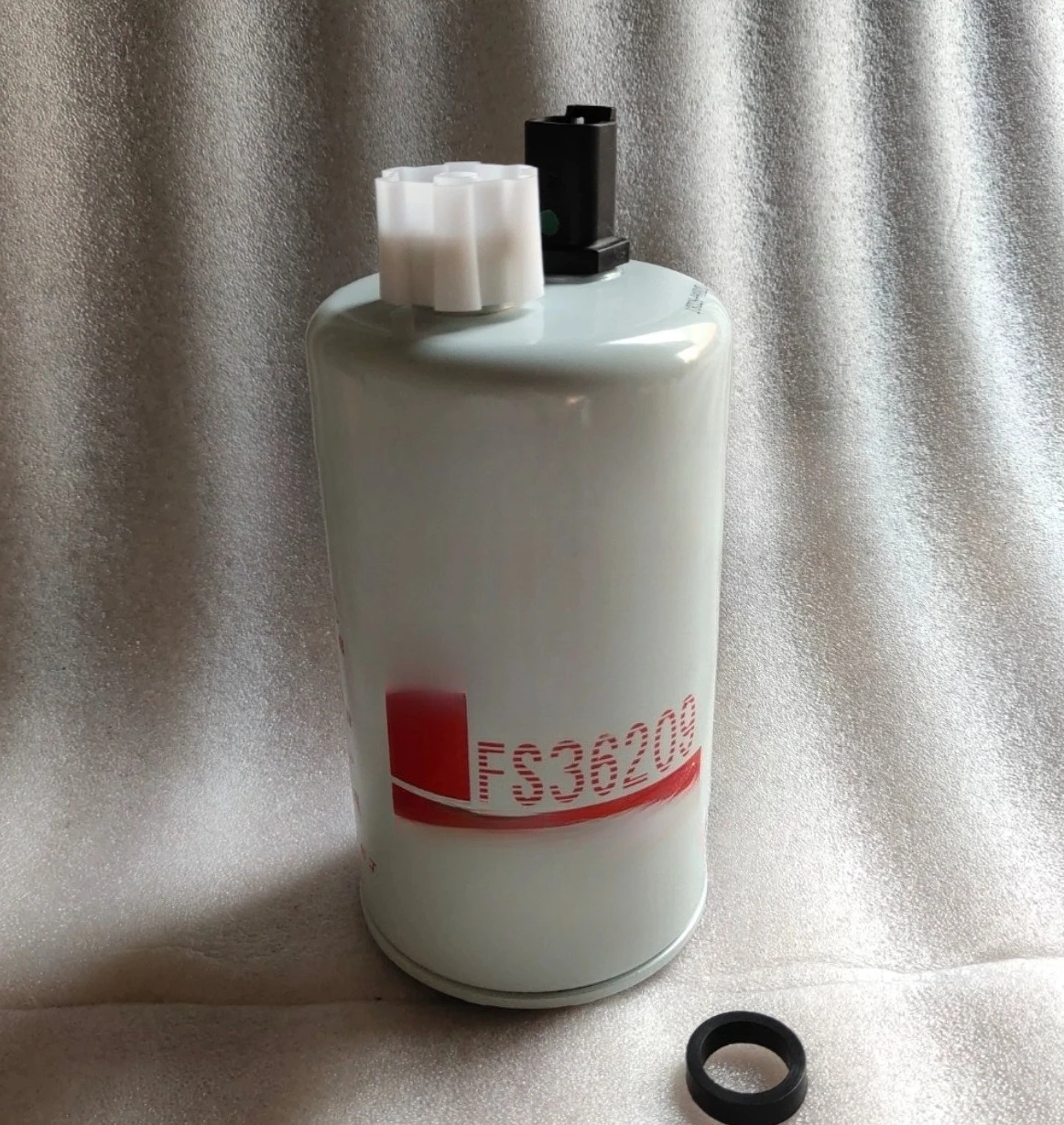 

Детали строительной техники Фильтр двигателя ISF2.8 FS36209