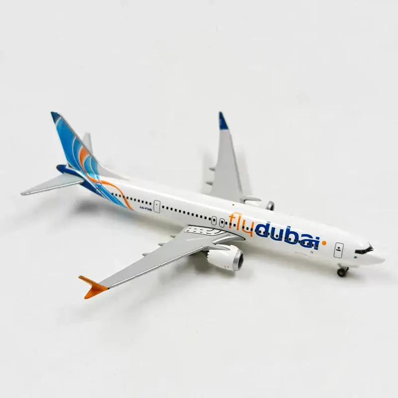 

Модель пассажирского самолета Boeing 737 B-737 MAX 9 535076 в масштабе 1:500 из литого под давлением сплава Herpa для коллекций и демонстрации