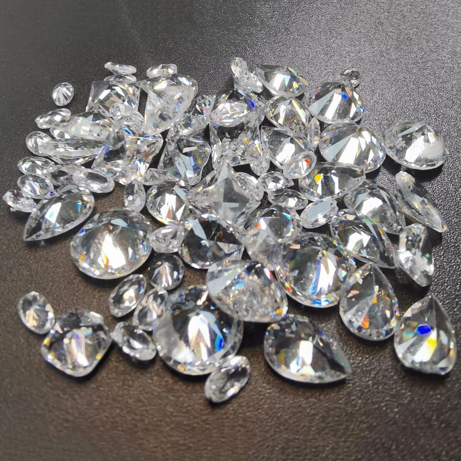 

25g 50-80PCS Mix Shapes Translucent Clear Forbidden Love Sharp Diamonds Crystal Nail Art Jewelry Decorations Manicure Charms