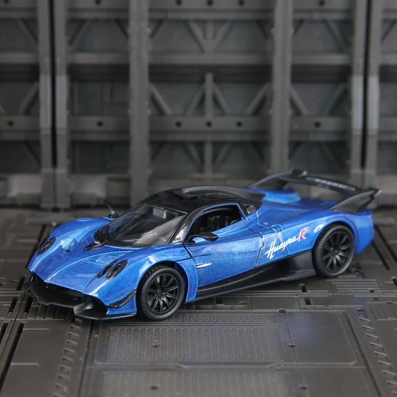 

1:32 Pagani Huayra R, модель автомобиля из сплава, коллекция орнаментов, звуковая и световая мощность, детская игрушечная дверь, можно открыть