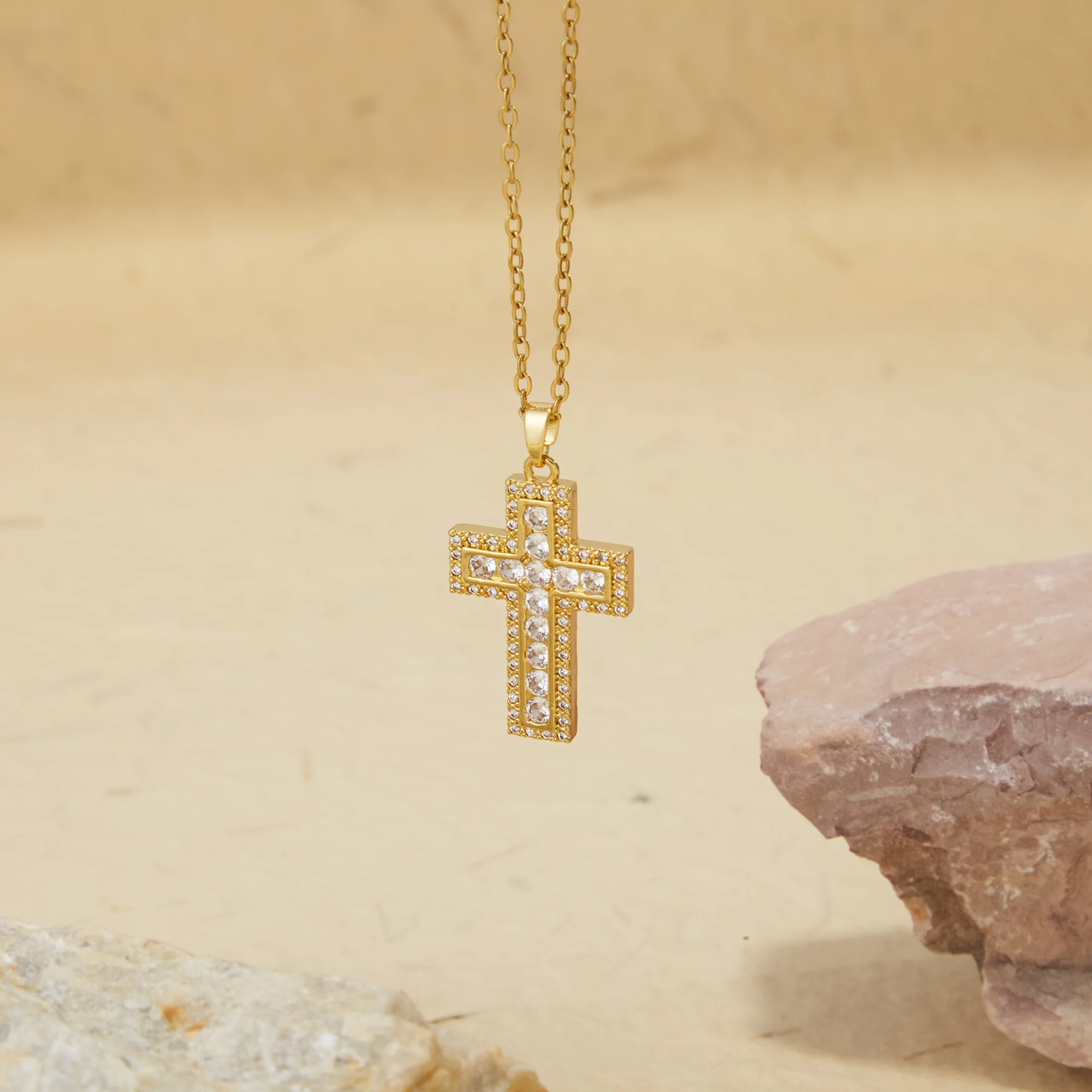 Cubic Zirconia Lucky Cross Pendant for Women\'s Stainless Steel Plated 18k Gold Fashion Simple Jewelry Gift Necklace