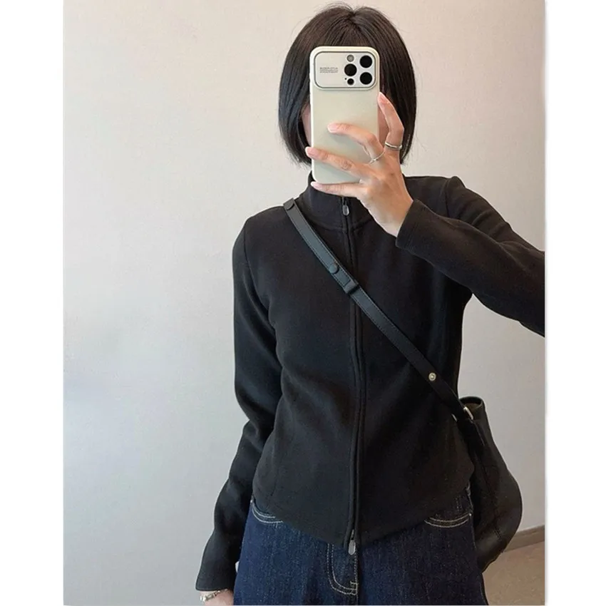 

2025 New Women's Solid Color Warm Collar Sweatshirt Jacket Stand Collar Warm Insulation Versatile Jacket Top for Autumn and Wint