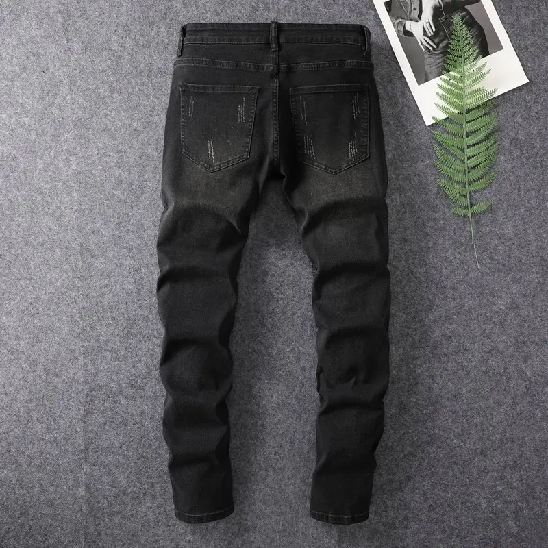 2024 fashion trend jeans strappati per moto da uomo slim fit piedi piccoli Street pantaloni lunghi in denim casual lavato retrò