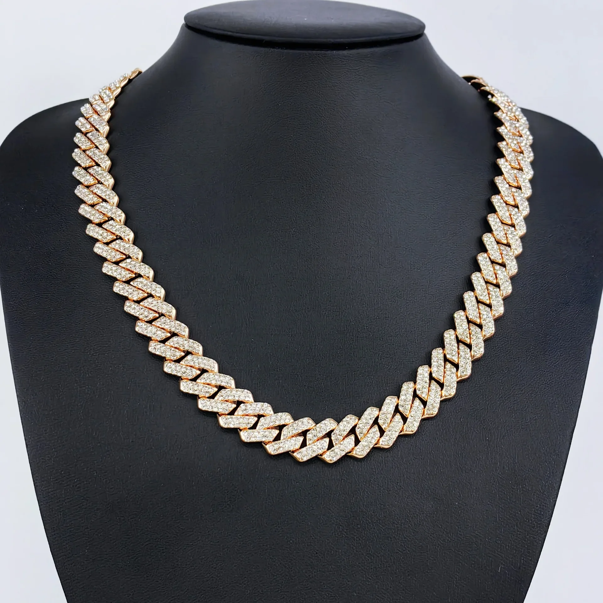 

New 14mm rhombus full drill male and female alloy necklace, hip hop style rap Cuban chain