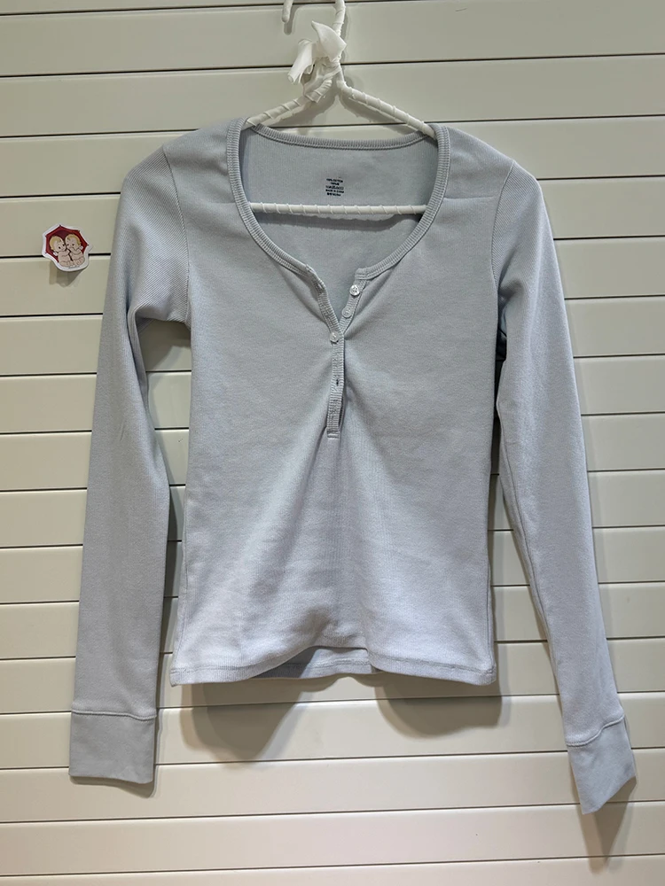 

Женская футболка в рубчик на пуговицах с круглым вырезом, хлопковая тонкая футболка с длинными рукавами, милые винтажные футболки в консервативном стиле, футболки Y2K, топы 2025