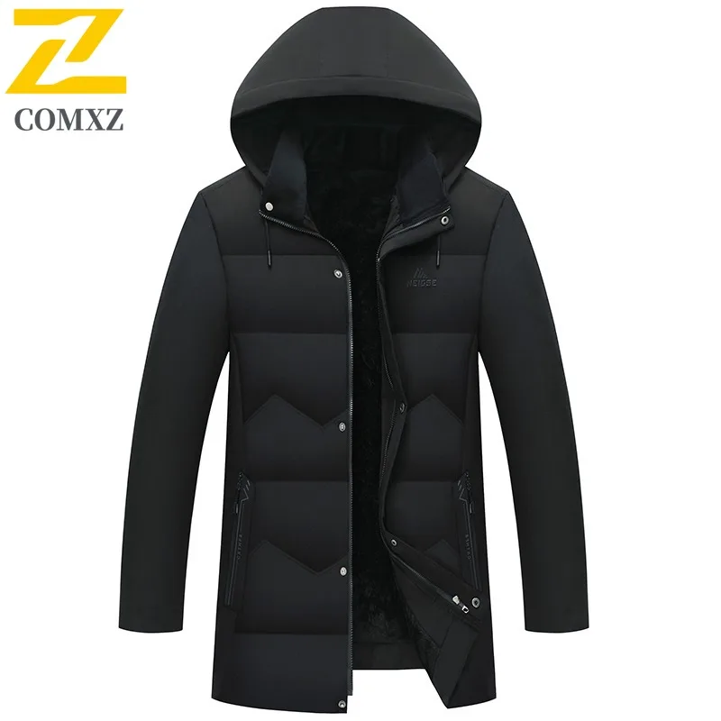 COMXZ الفاخرة الحشو مقنعين منتصف طول الراقية العلامة التجارية السفر يندبروف وسادة مبطنة 2025 الأعمال الحد الأدنى الرجال الشتاء سترة
