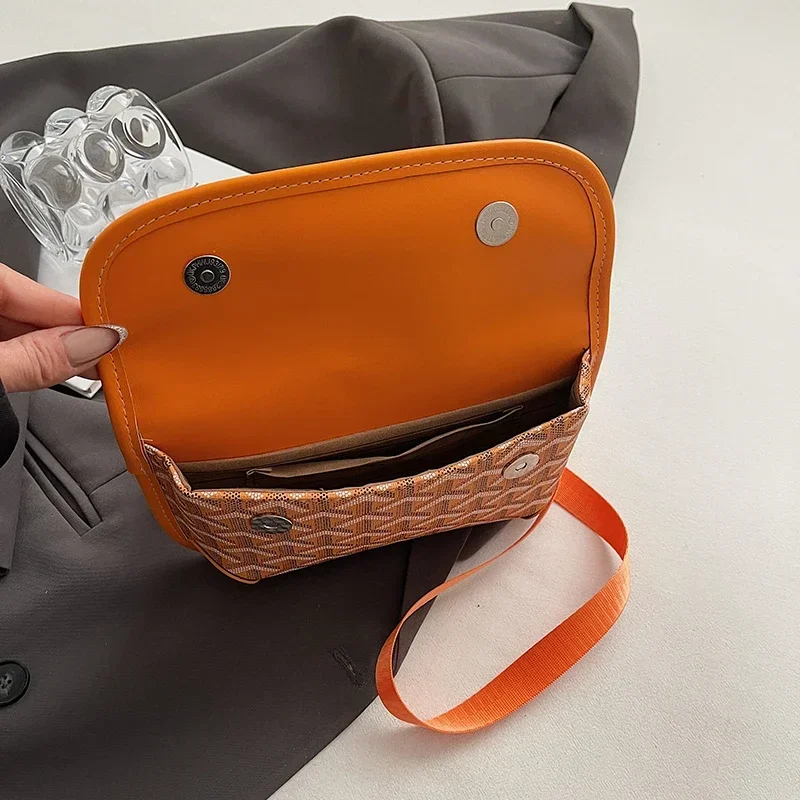 

Classic Elegant Women's Crossbody Bag, Leather Shoulder Messenger By Famous Designer, Luxury Brand Popular Handbag