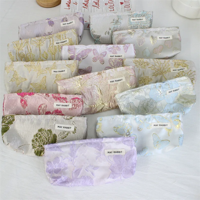 Small Canvas Makeup Bag Embossed Jacquard Cosmetic Pouch Minimalist Handheld Make up Bag Portable Storage Pouch for Women