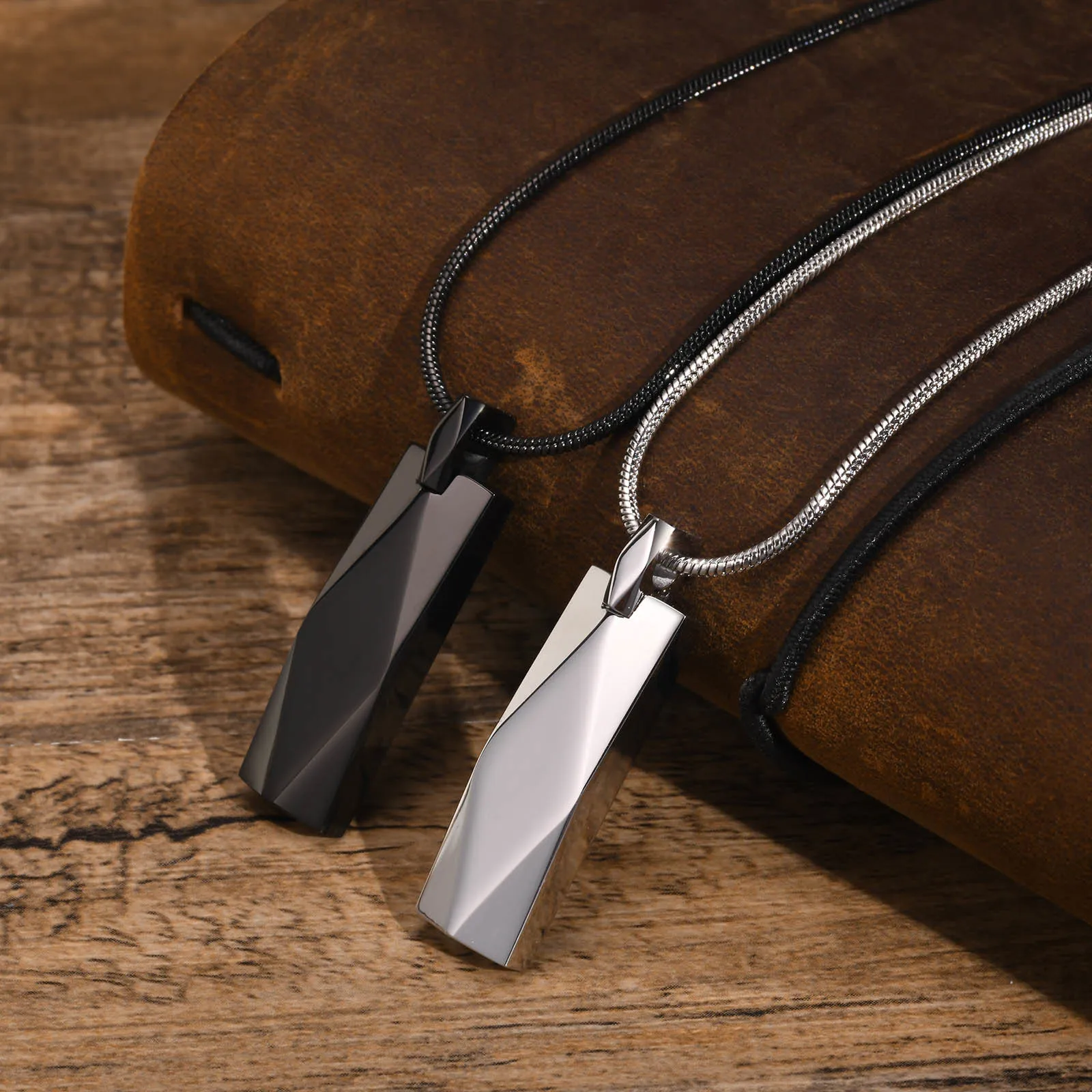 Vnox 3D Bar Rectangle Necklaces for Men Women, Waterproof Stainless Steel Geometric Pendant Collar with Chain Jewelry
