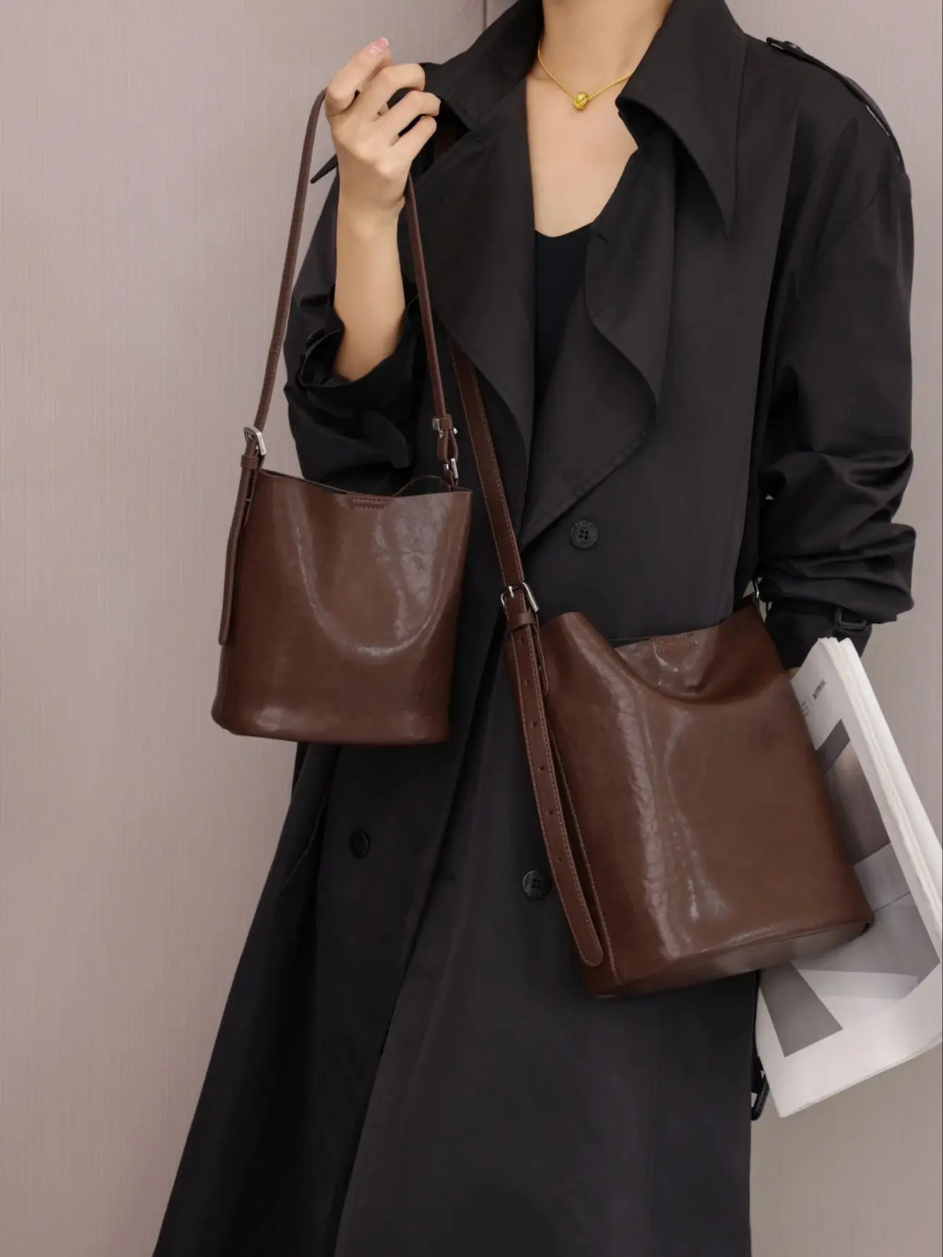 

Натуральная кожаная женская сумка через плечо из воловьей кожи, маленькая дамская сумочка 2026, дизайнерская люксовая женская сумка-кошелек