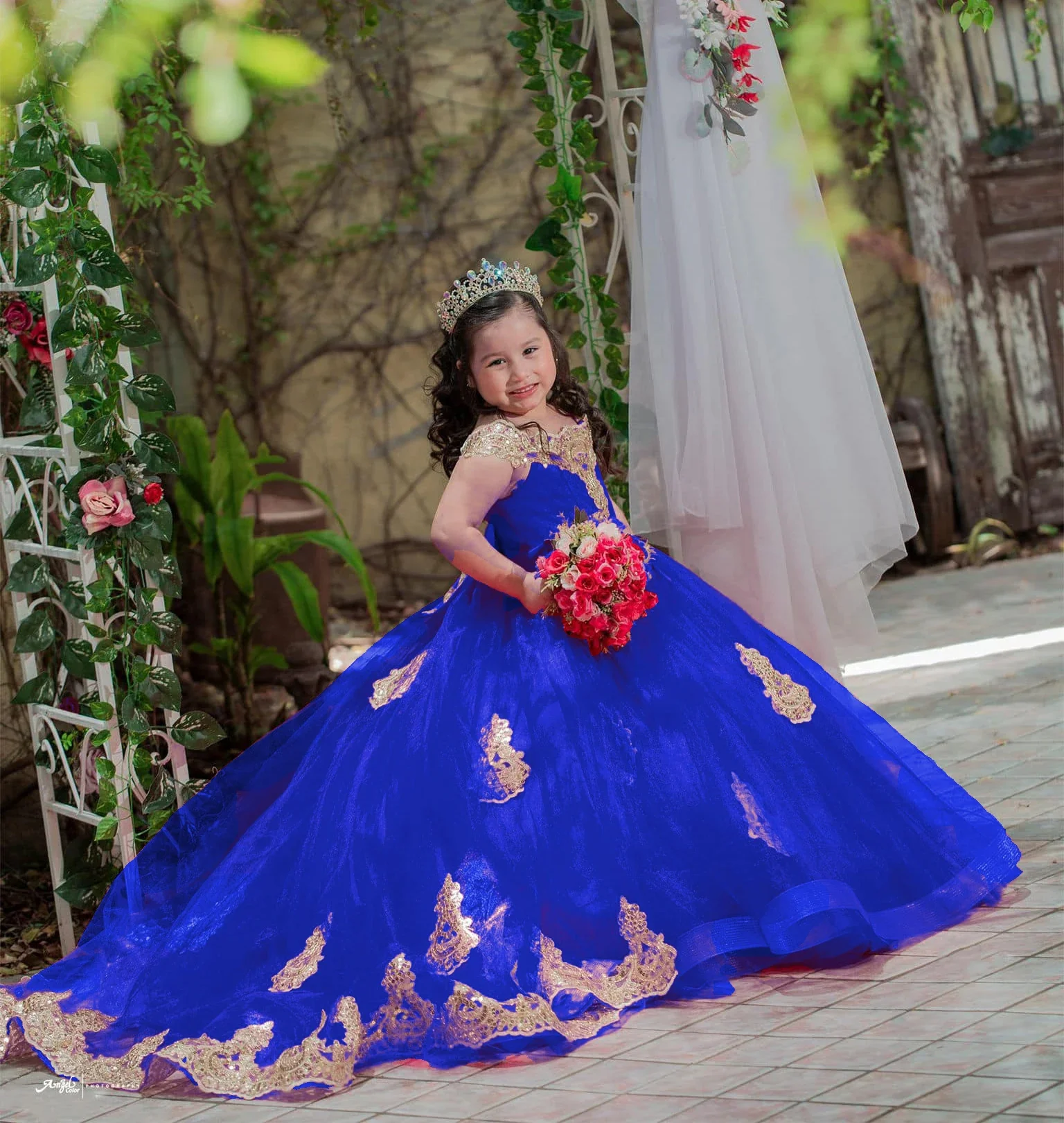 Красные платья с цветочным узором для девочек по индивидуальному заказу на свадьбу, без рукавов, с золотыми аппликациями, великолепное детское бальное платье для первого причастия, официальных мероприятий