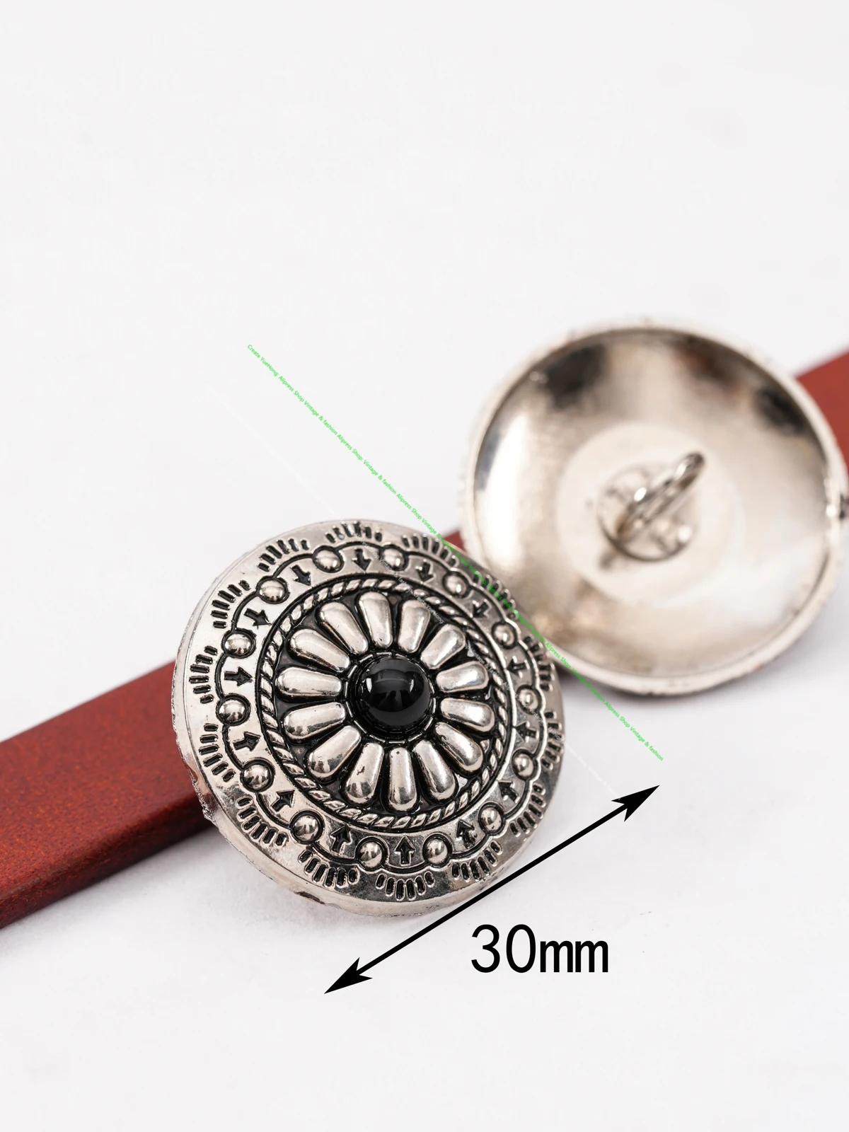 10pcs 30X30mm Western Flower Hair Bobbles Bling Silver Tribal Bead Flower Engraved Leathercraft Metal Shank Conchos Button