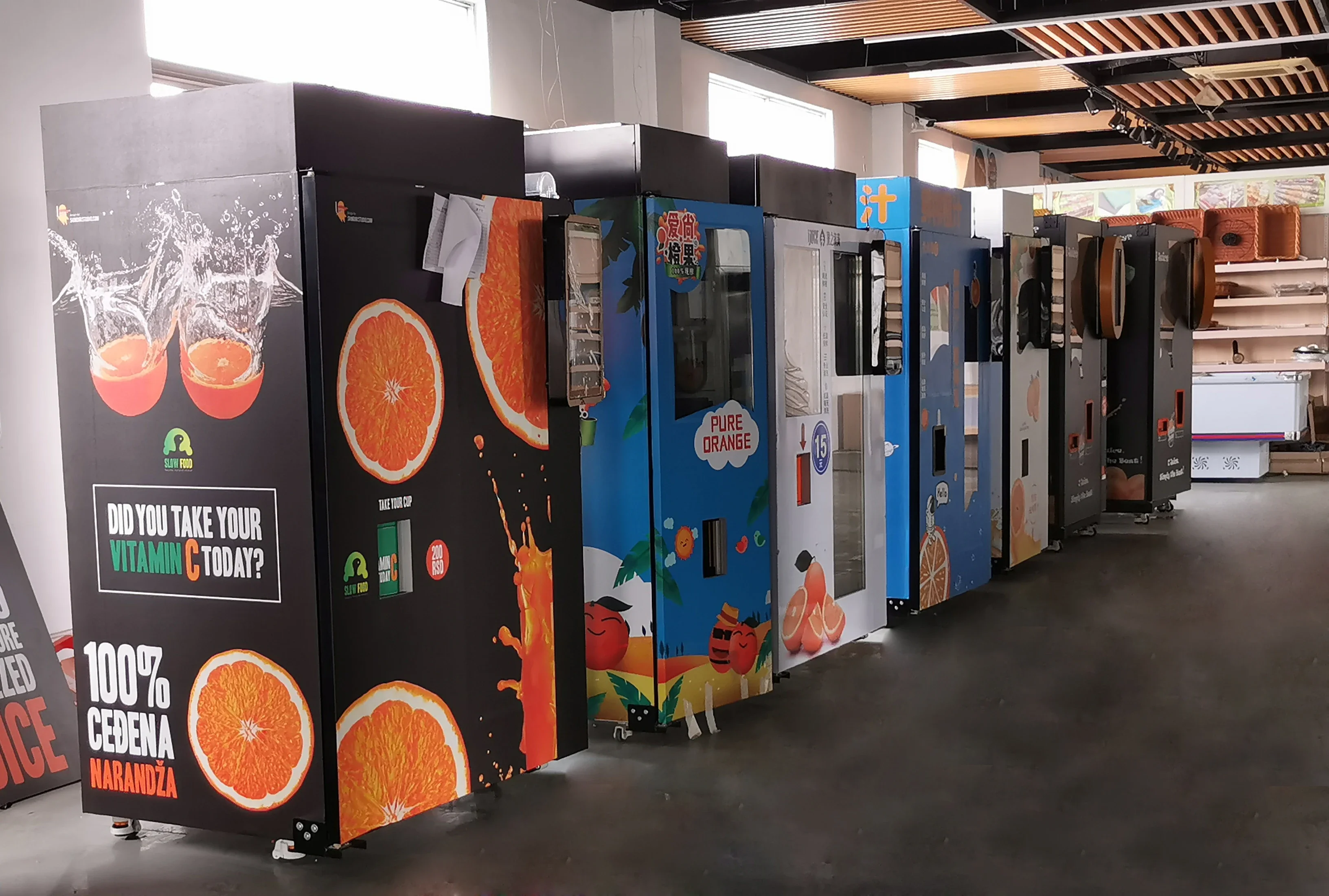 FL Snack and Beverage Vending Machine high visibility display window for plaza unmanned sales vending unit