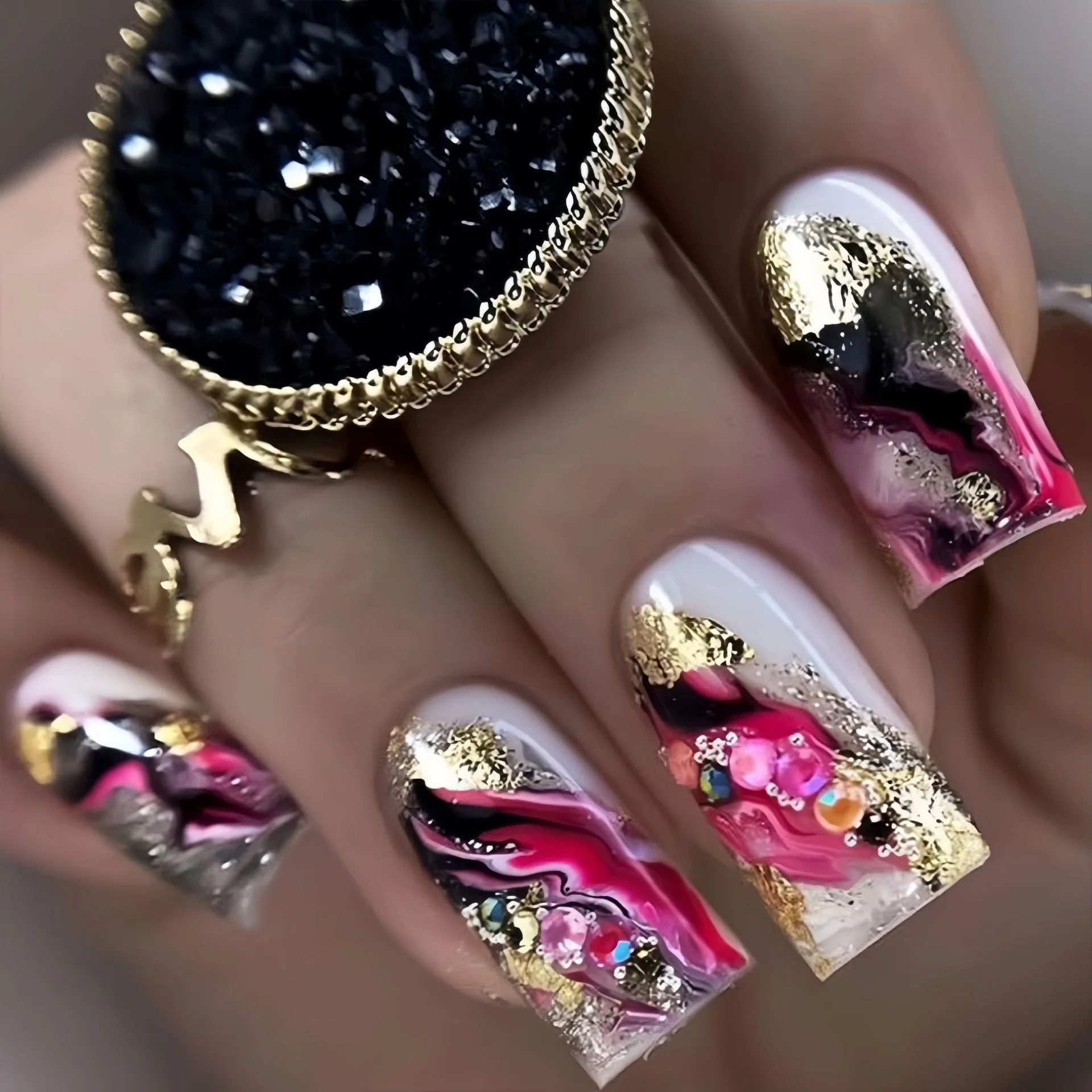 24 Stück/Set künstliche Nägel für Frauen, Farbverlauf in Rosa, Gold, Schwarz und Weiß, mittelgroße quadratische Nagelspitzen, zum Aufkleben, falsche Nagelkunst