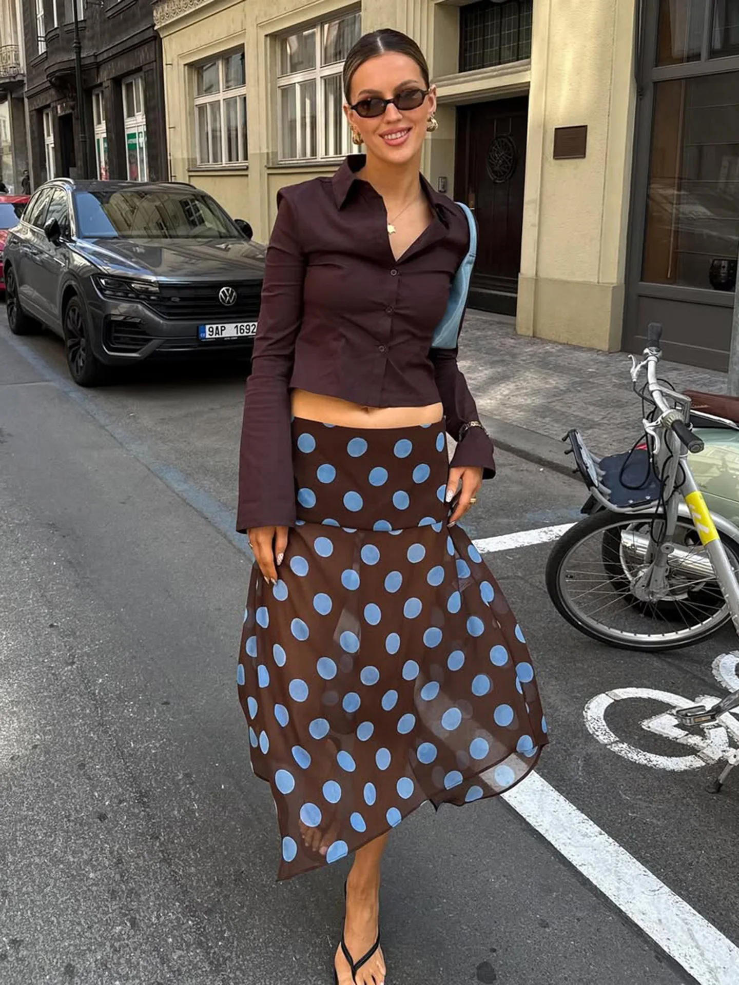 Ensemble haut col licou à pois pour femmes, dos nu, haut sans manches, Mini jupe fluide, costume élégant d'été, ensembles de mode pour dames, 2025