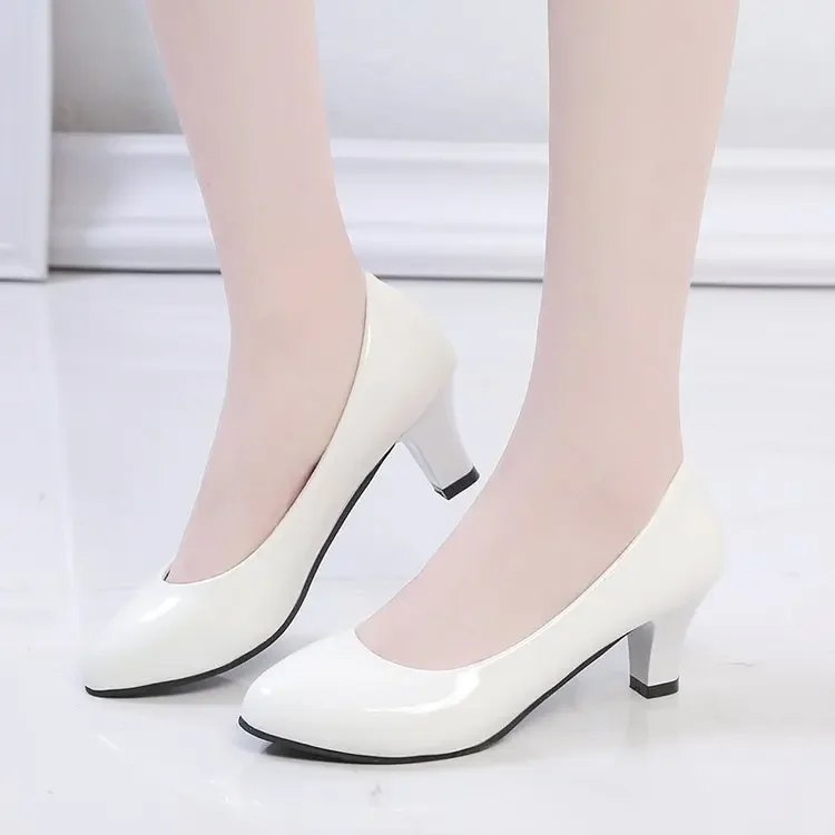 Women\'s Leather Med Heels New High Quality Shoes Classic Black&White Pumps for Office Ladies White High Heels Red Sexy Heels 566