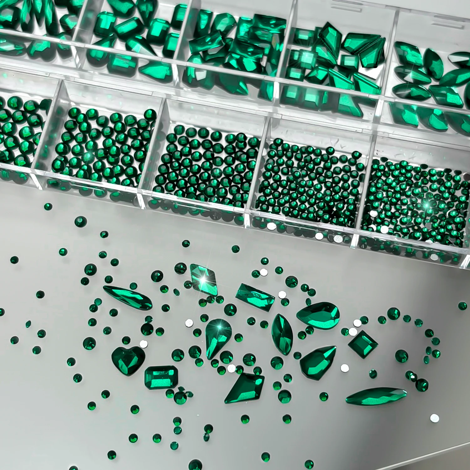 12 Gitter 3D Smaragdgrüne Nage – Nail Art Emerald Green Bewertung und Preis
