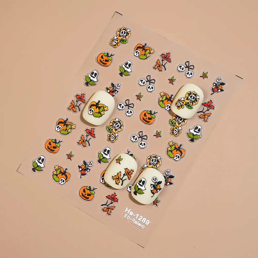 1/5/10 قطعة اليقطين شبح الجمجمة زهرة 5D تنقش هالوين مسمار الفن ملصقات النساء DIY بها بنفسك مانيكير ذاتية اللصق الديكور الشارات