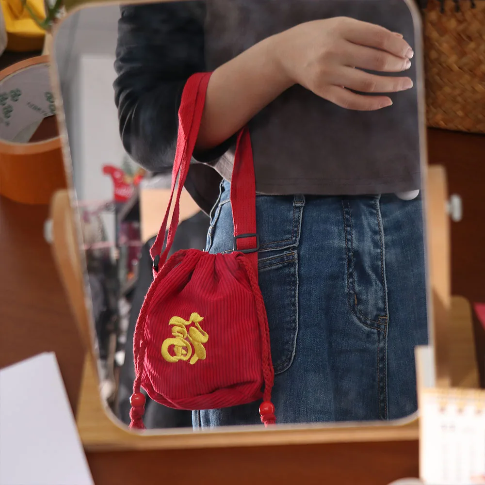 

Spring Festival New Year Drawstring Bag Chinese Style Red New Year Lucky Money Bag Party Crossbody Fu Embroidered Bag Handbag