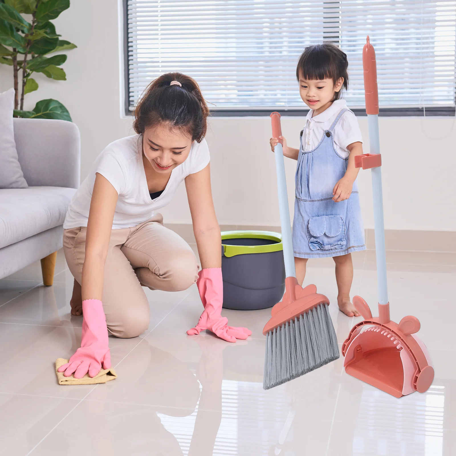 1Set Duurzame Kinderbezem en Stoffer Set Glad Oppervlak Cartoon Ontwerp Kinderen Schoonmaken Tool Stoffer en Borstel Set