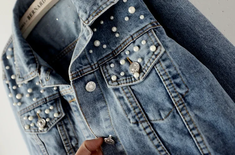 Women Denim Jacket Ripped Turn Down Collar Long Sleeve Tops Pockets Vintage Pearl Coat Loose Coats Autumn Outwear Streetwear