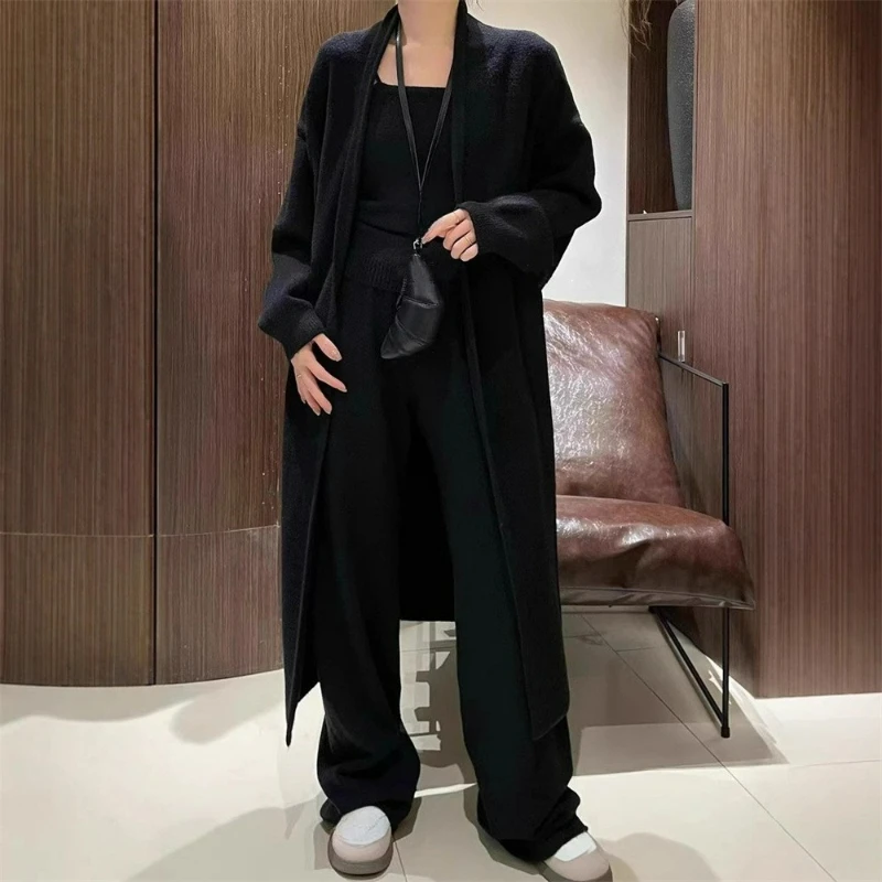 Un nuevo traje de punto de otoño/invierno para mujer, suéter largo elegante a la moda, abrigo, Tops con cuello Halter, Pantsa de pierna ancha, conjuntos de tres piezas