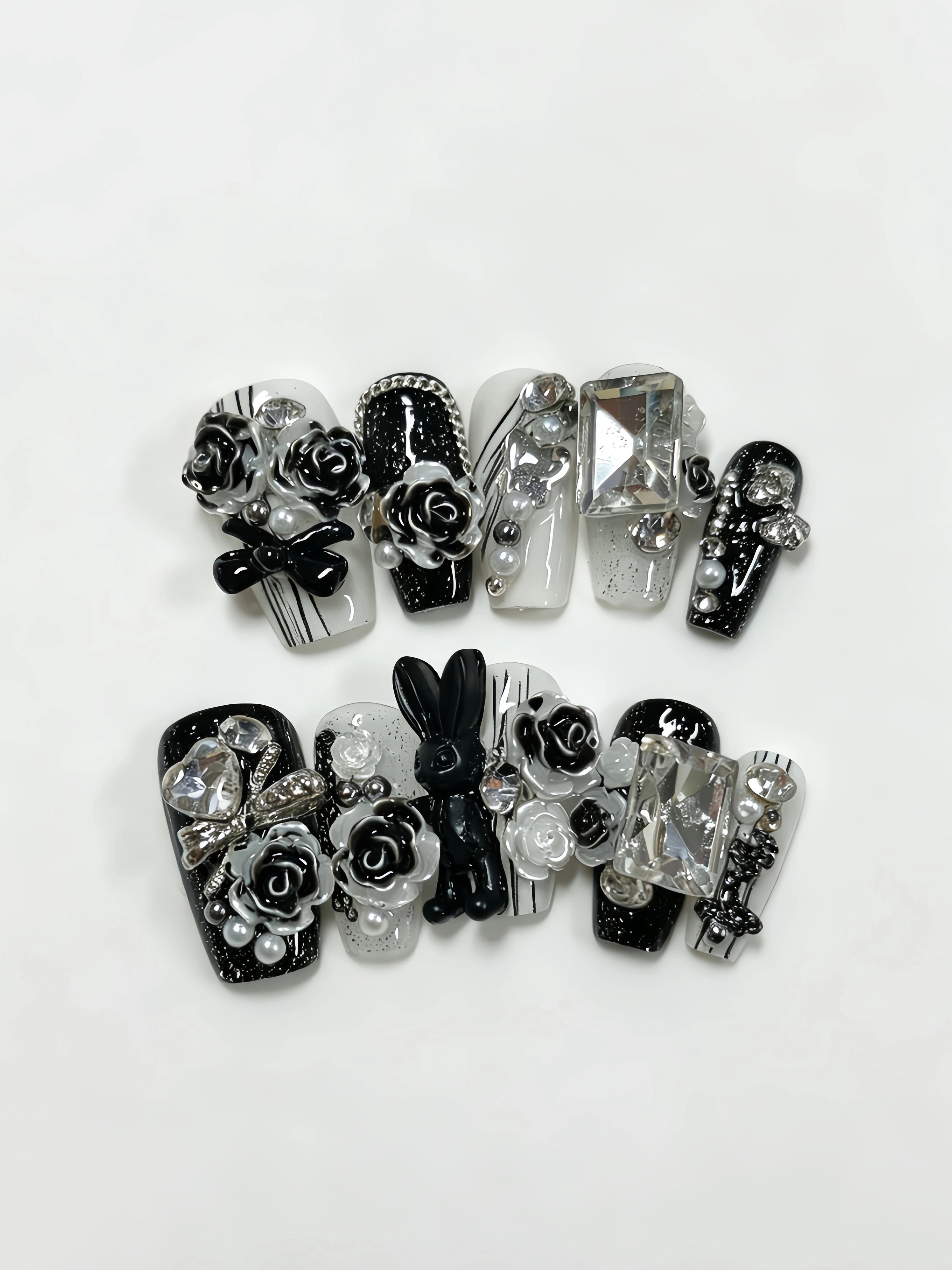 10 Short Trapezoidal Press-On Nails, Black and White Gradient with Rabbit Chain, Pearl Bow, Fake Nails, Versatile for All Seasons, Halloween Style, Date Night, Sexy Lady, Mature Lady, Music Festival, Gothic Nail Art