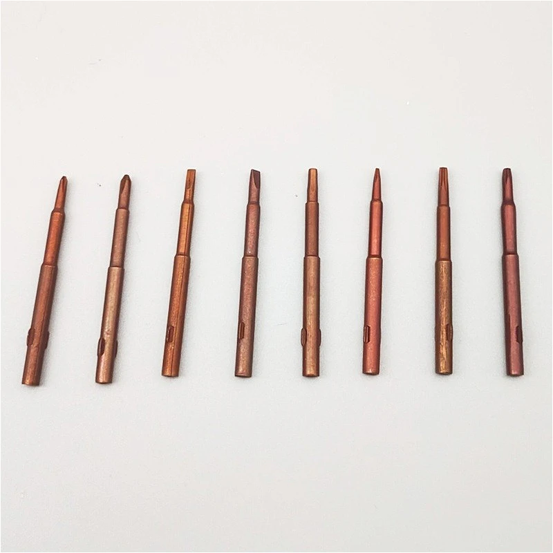 تتضمن لقم فولاذية بديلة لمفك البراغي متعدد المقاسات أنواع فيليبس/توركس/السداسية