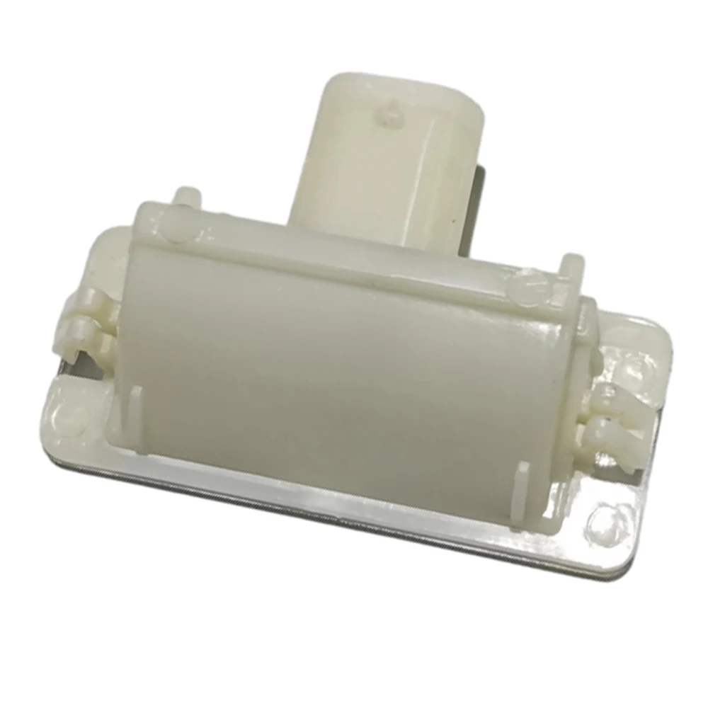 

1pc M1PZ-13550-A transparent cover white light 3-pin license plate light suitable for Ford 2021-2022 Ford Bronco Sport