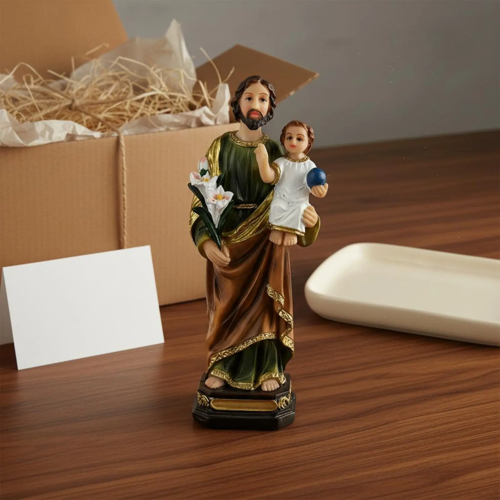 Jesus Statue Detailed Sculpting Resin Jesus Statue Gift Idea Compact Size for Catholics, Prayer Room