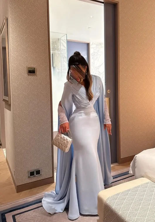 Небесно-голубое вечернее платье русалки на Ближнем Востоке с накидкой с длинными рукавами и рюшами с v-образным вырезом Вечернее платье из джерси по индивидуальному заказу