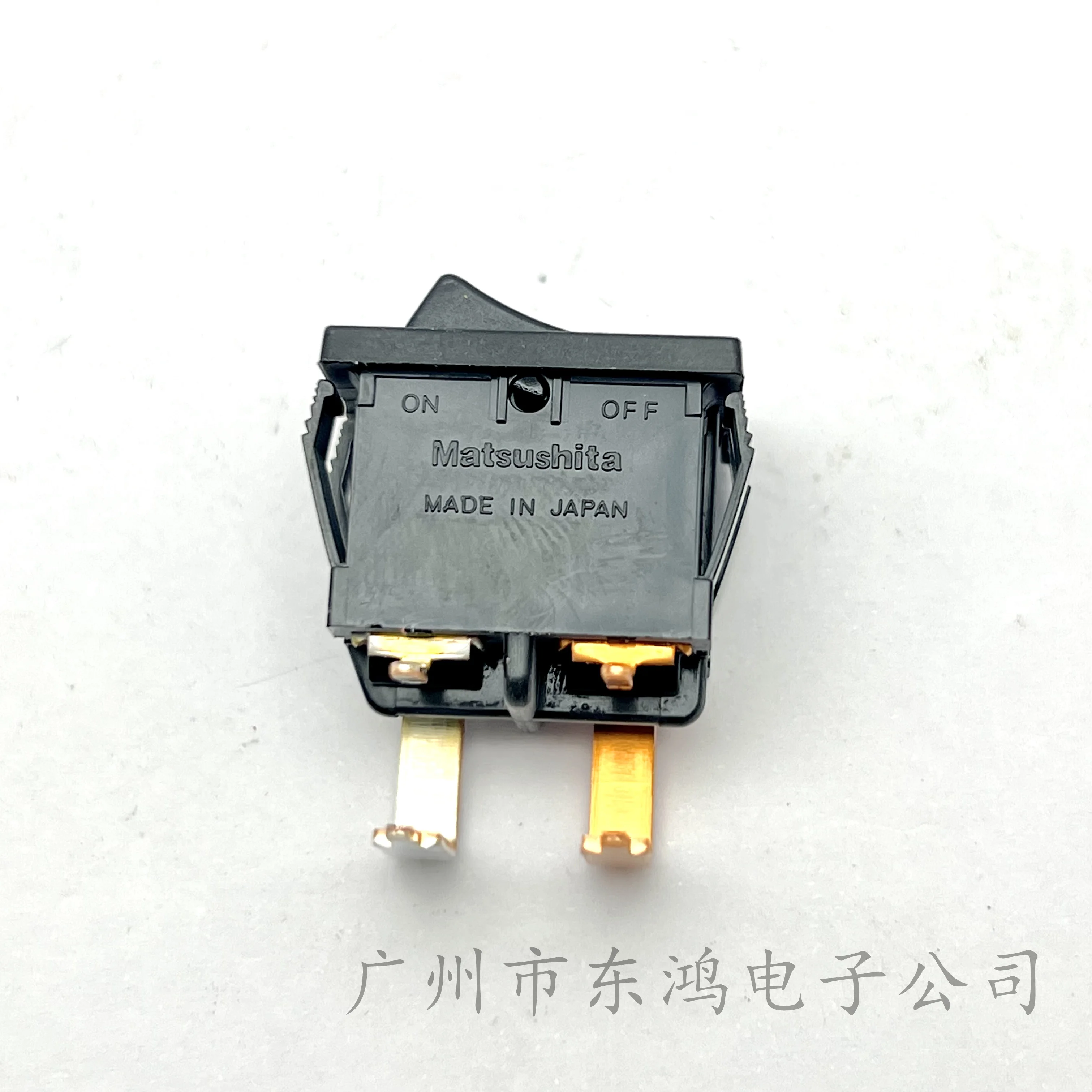 1 pcs. imported from Japan  AJ7232BF car 2-gear power rocker ship-type switch, 4-leg bending, 10A black