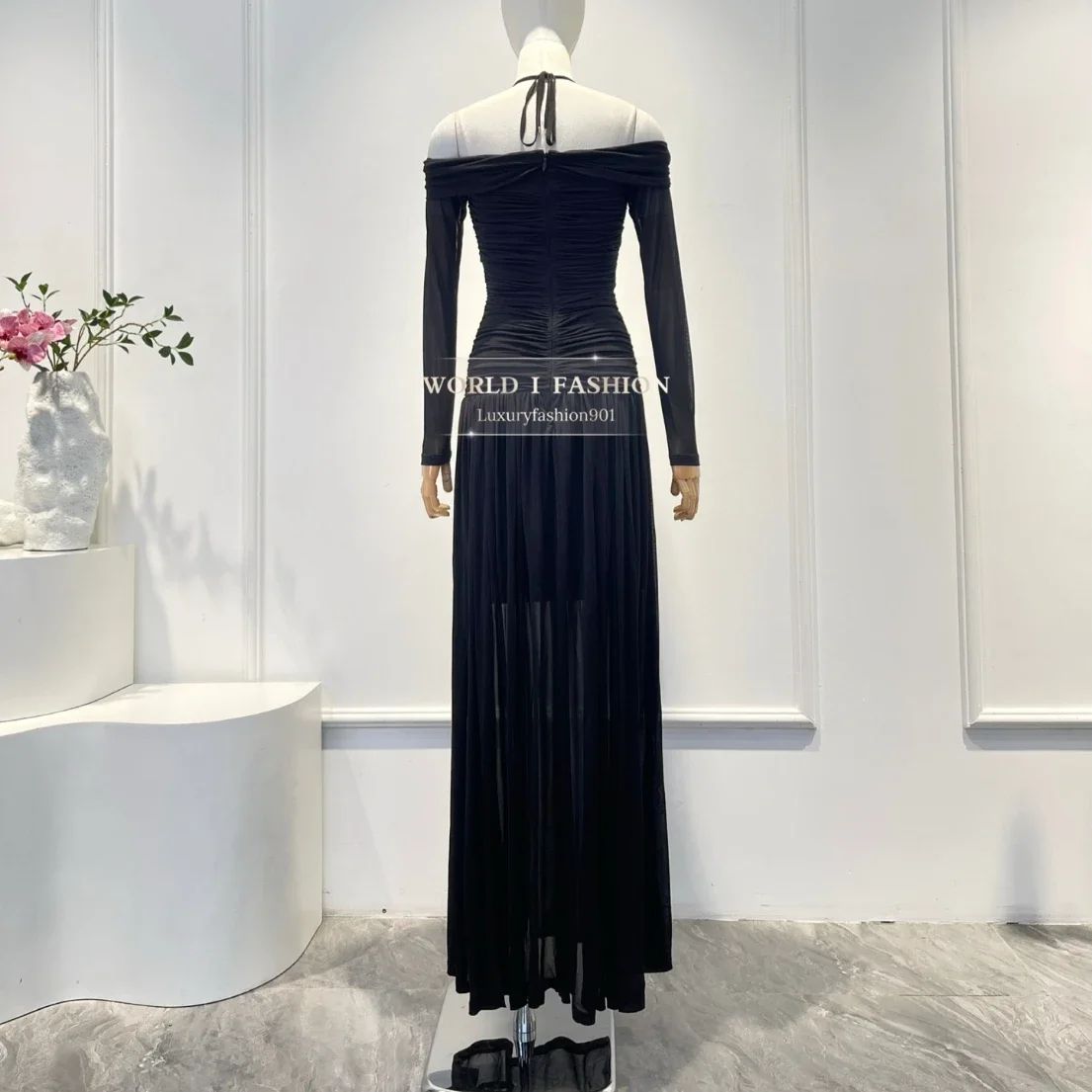 Dames schouder halter uitgesneden midi-jurk topkwaliteit 2025, nieuwe zwarte plooi met lange mouwen uit