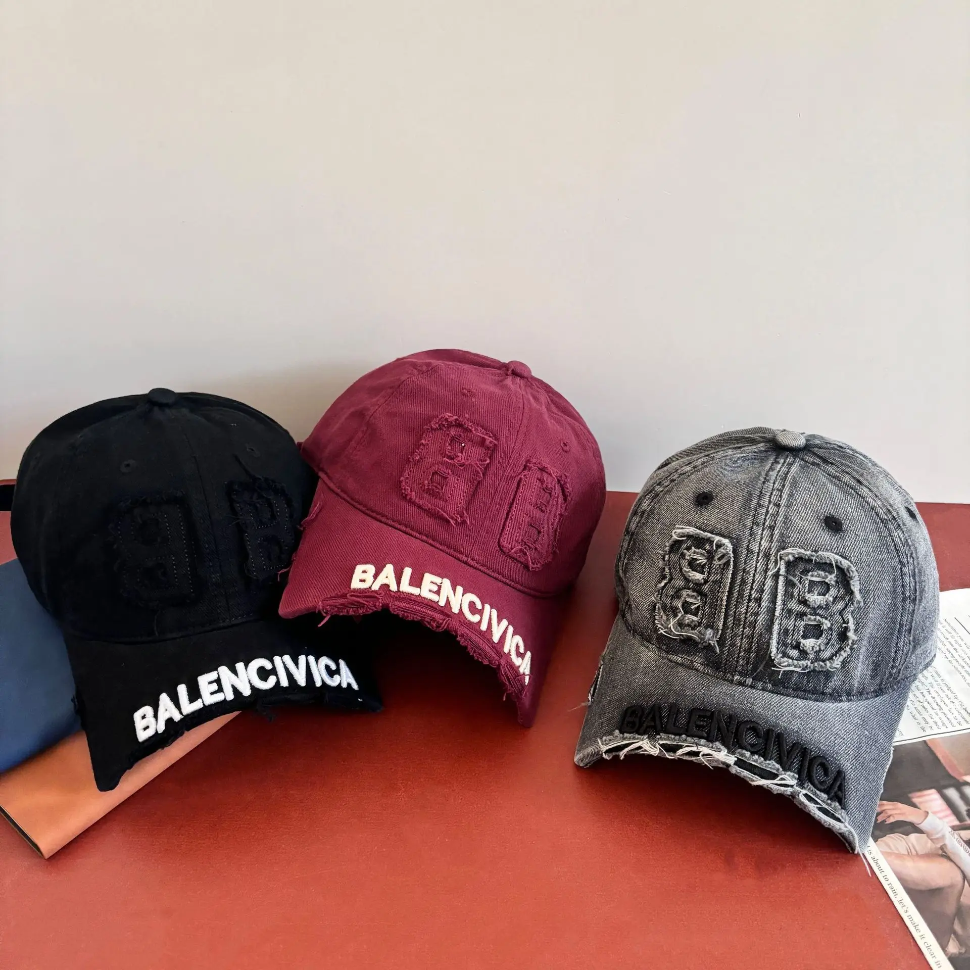 قبعة بيسبول عصرية من قماش الدنيم للنساء والرجال قبعات عتيقة بأحرف متعثرة مطرزة من القطن الناعم قبعات غير رسمية للجنسين