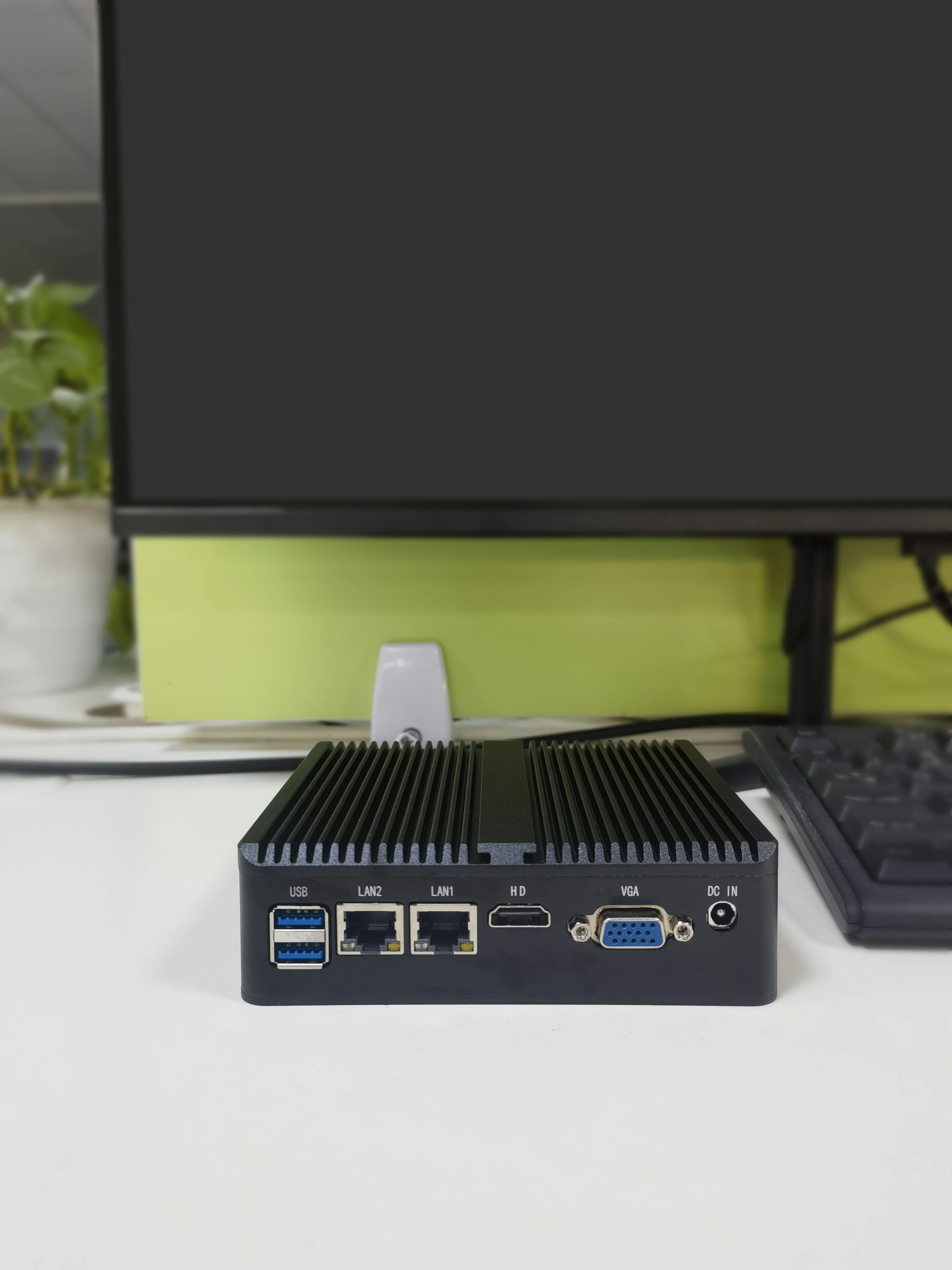 BKHD G30 Mini PC IPC คอมพิวเตอร์อุตสาหกรรมโปรเซสเซอร์ Intel Celeron N2810 N2840 N2940 J1900 2 LAN 2 COM USB3.0 OEM ODM ผู้ผลิต