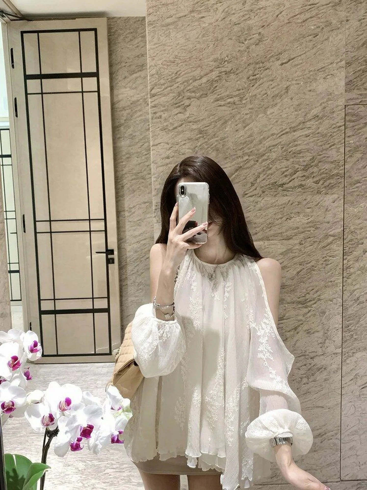 

Elegant Off-Shoulder Chiffon Shirt Women's Loose Style Summer New Design Commute Korean Version Long Sleeve round Neck Top