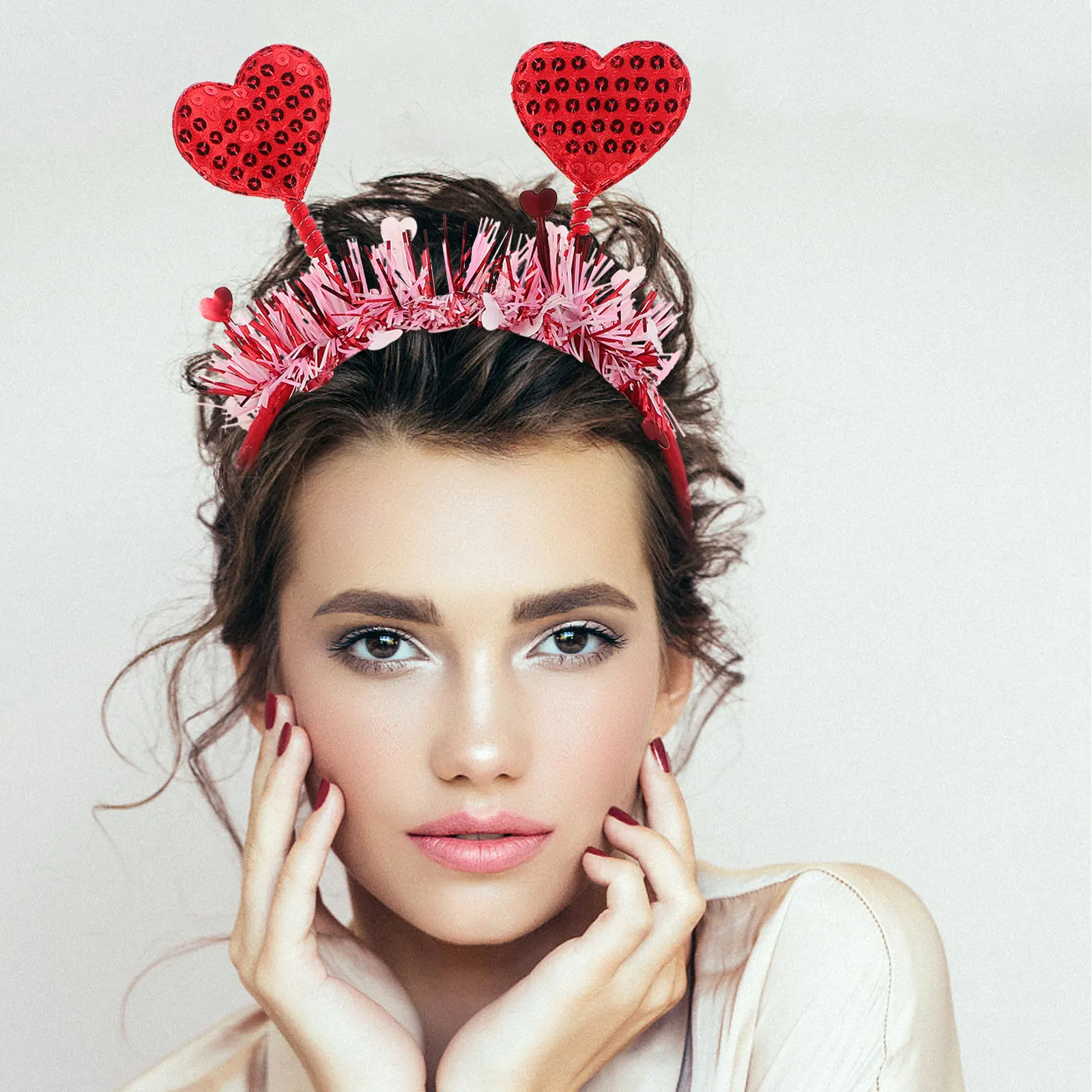 

Sparkly Heart Headband for Women Girls Valentine's Day Party Decorative Headgear Romantic Glitter Sequin Hair Accessory Love