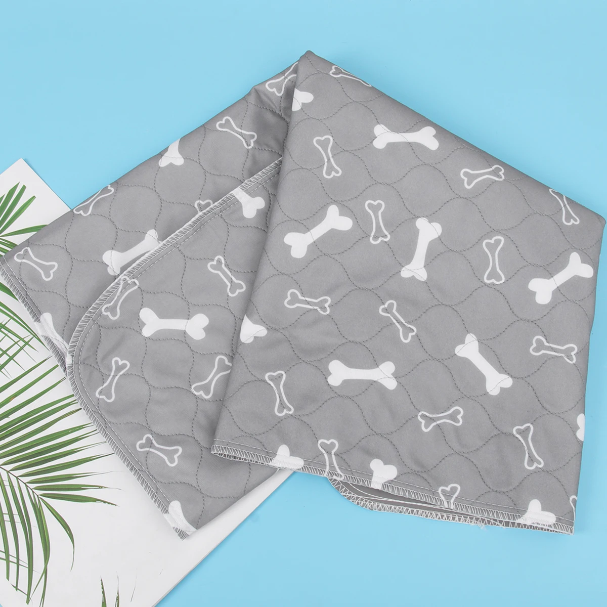 قطعة واحدة من وسادات تبول الكلاب الأليفة قابلة لإعادة الاستخدام وقابلة للغسل ومقاومة للماء وسجادة امتصاص سريعة لحماية مرتبة السرير (نمط عظمة رمادية 40 × 60 سم)