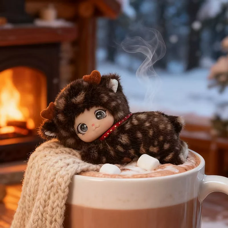 

Очаровательные мягкие и приятные плюшевые игрушки с животными в игривых лежачих поках с кошками, оленями и другими! Идеально подходит для любителей животных