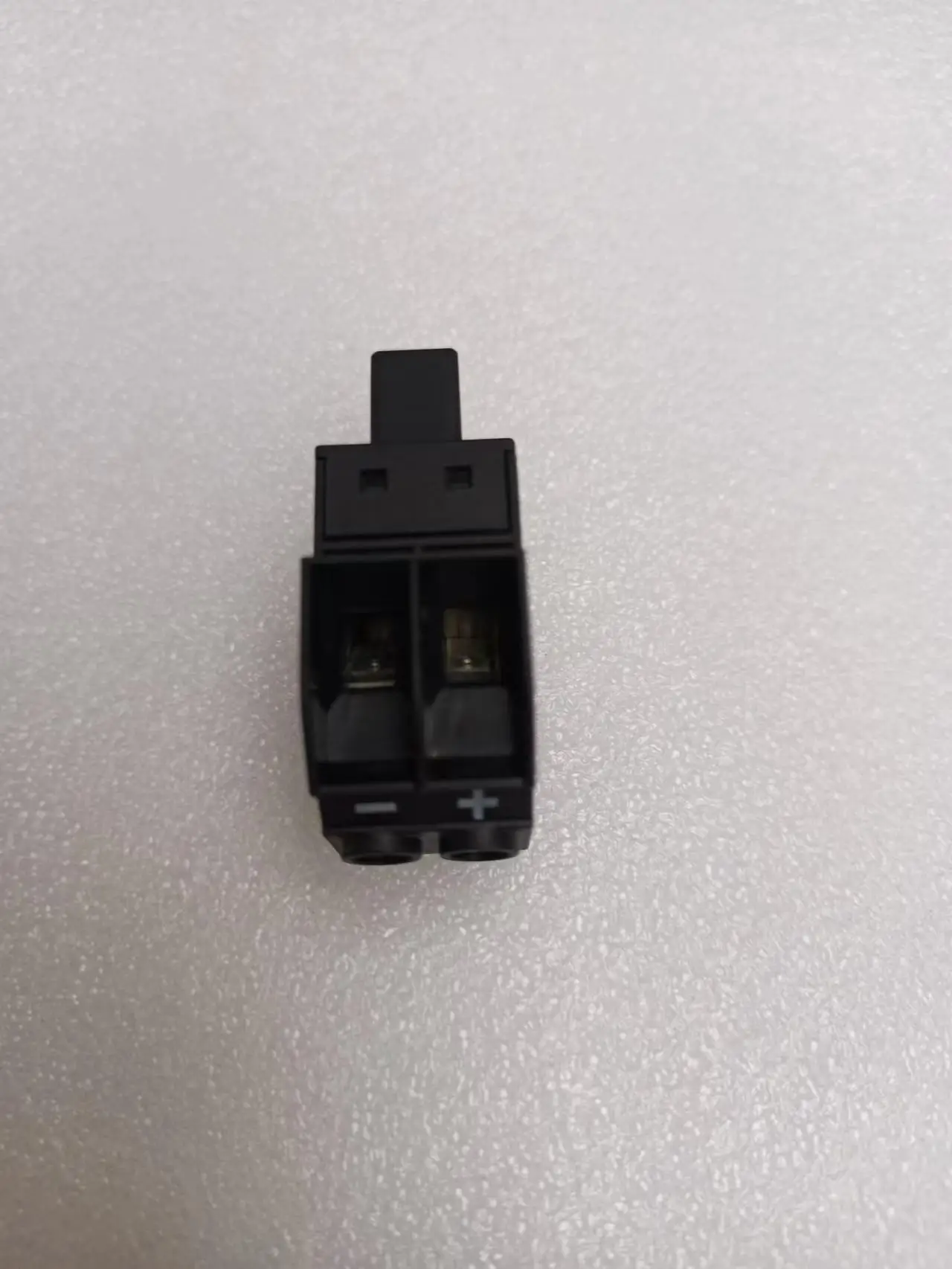 Connecteur d'alimentation pour HuAbropérer iRRU 3151393839593161, marque, prise